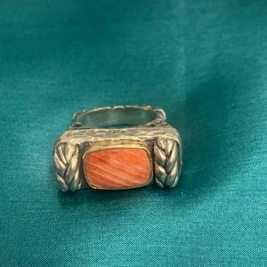 Beautiful Dian Malouf ring size 7.